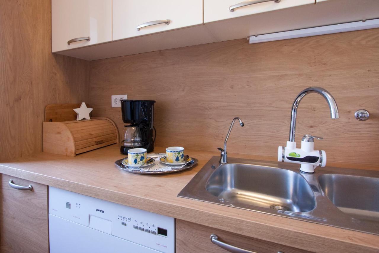 פורץ Apartment Nola By Rent Istria מראה חיצוני תמונה